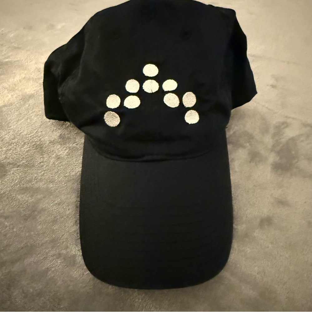 Nike Black Hat with White Dot Design. Heritage86. Dri-Fit